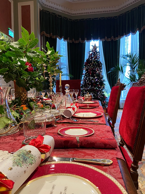 christmas-table-kylemore-abby