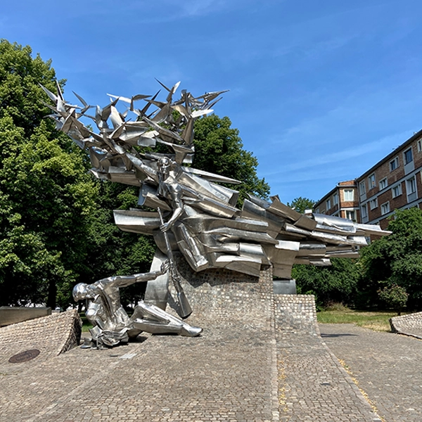 defenders-of-the-polish-post-office-statue-gdansk