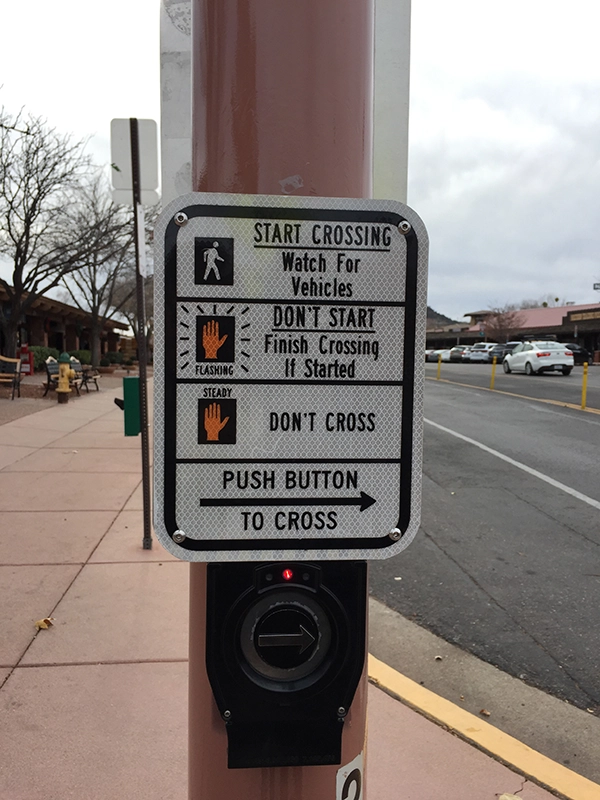 road-crossing-signal-usa