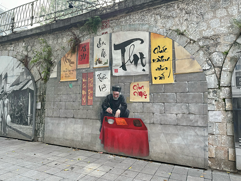 calligraphy-master-street-mural-hanoi