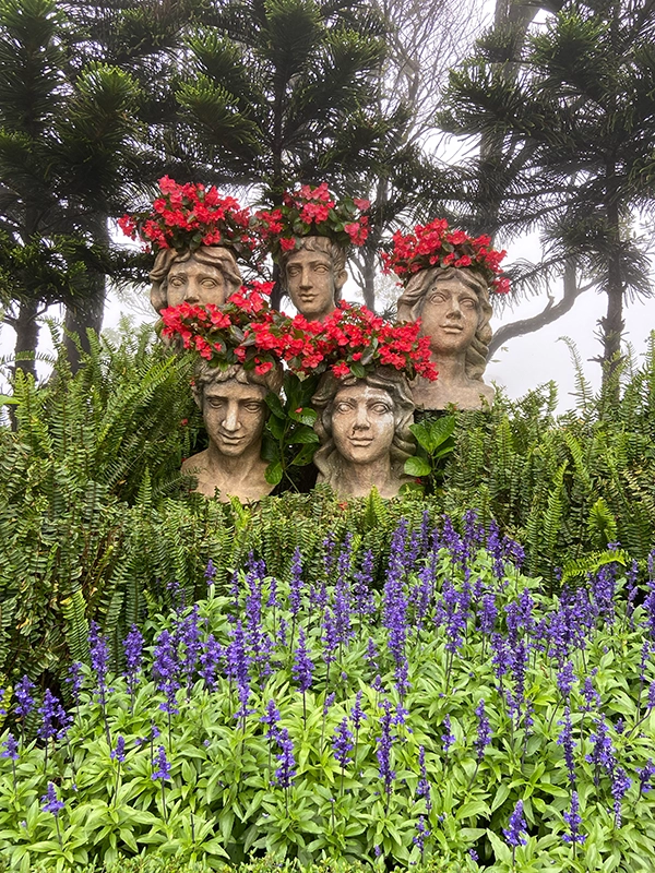 flower-sculptures-ba-na-hills