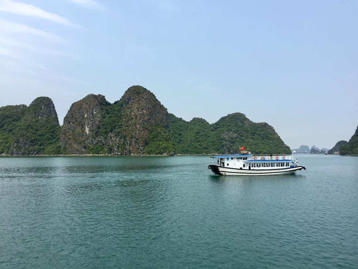 ha-long-bay-daytour-worth-it