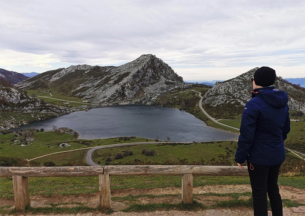 mirador-de-entrelagos-lake-enol