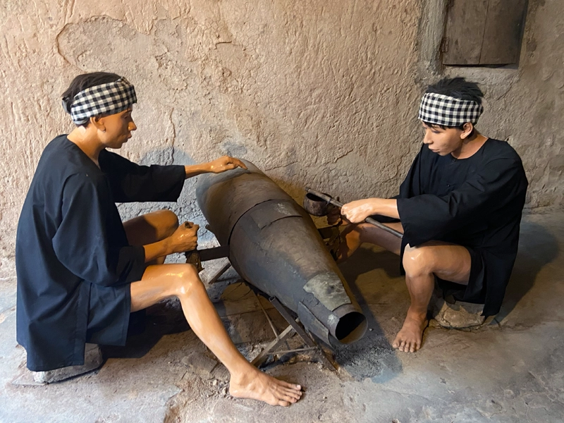 cu-chi-tunnels-weapons-factory