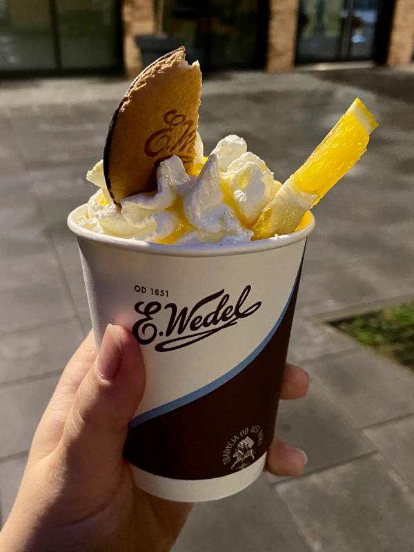 orange-hot-chocolate-e-wedel-warsaw