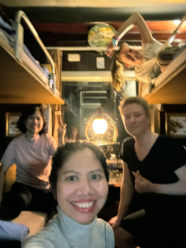 cabin-friends-laman-express-sapa-to-hanoi