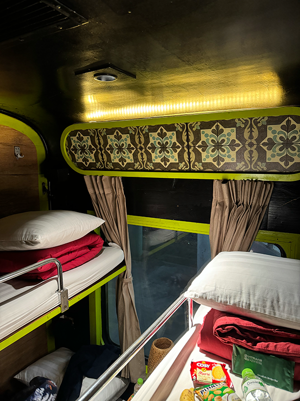 haraco-sleeper-train-hanoi-to-sapa