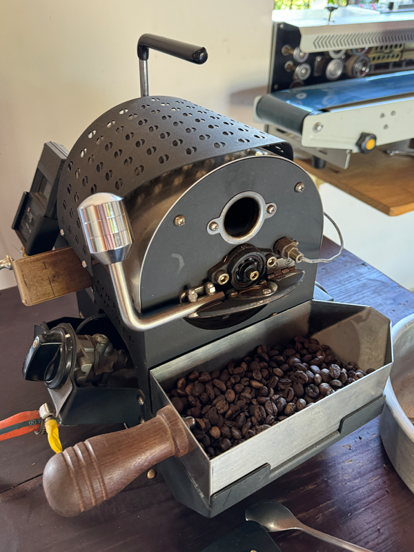 mini-coffee-roaster-elon-farm