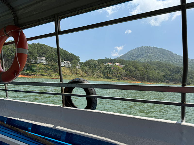 boattour-tuyen-lam-lake-dalat