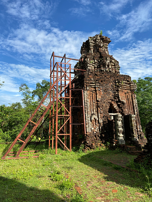 mỹ-sơn-sanctuary-temple-ruin