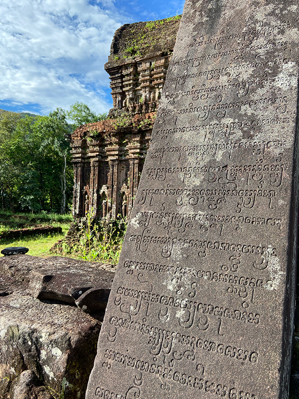 my-son-temple-inscription