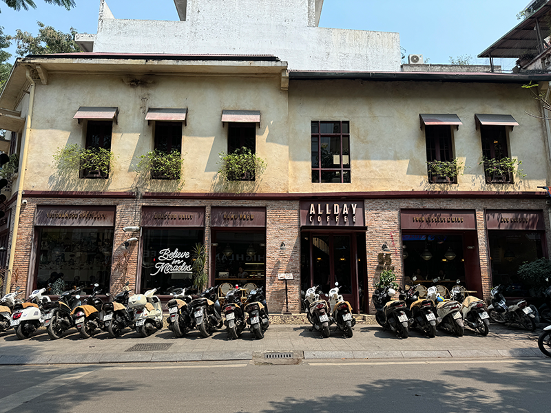 all-day-coffee-55-hang-bun-hanoi