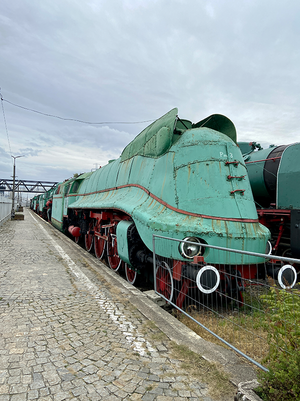 warsaw-railway-museum-aerodynamic-train