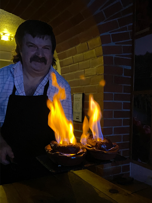 long-weekend-in-lisbon-foodtour-flaming-chorizo