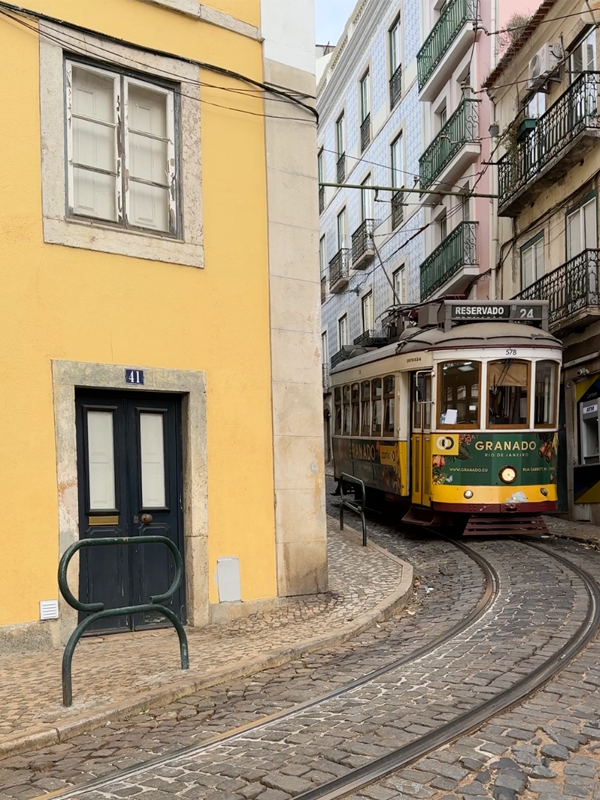 tram-24-lisbon