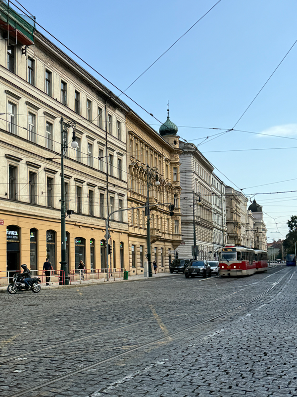 tram-one-day-stopover-prague