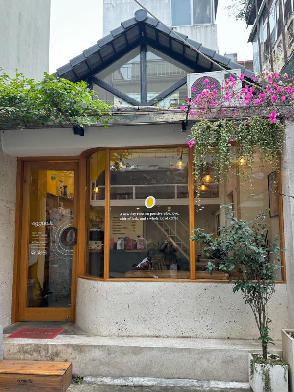 eggyolk-coffee-cafe-hanoi