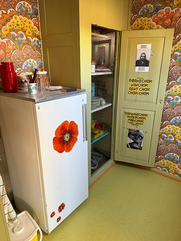 1970s-hippie-kitchen-denmark