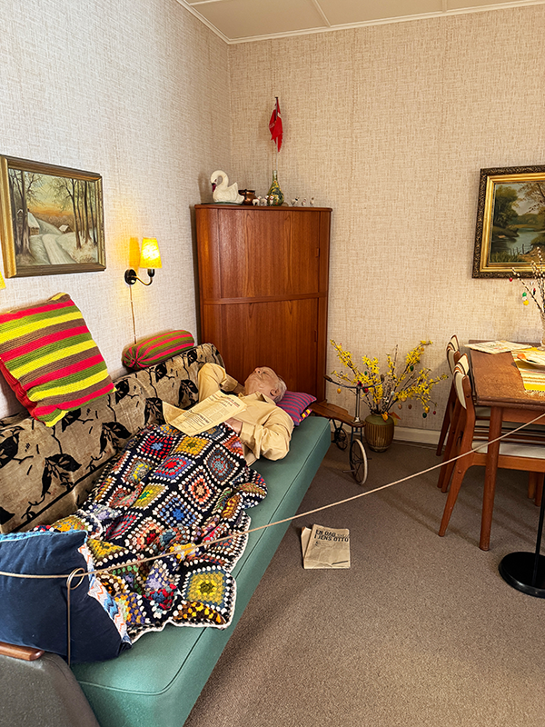 pensioner-couples-apartment-1970-aarhus
