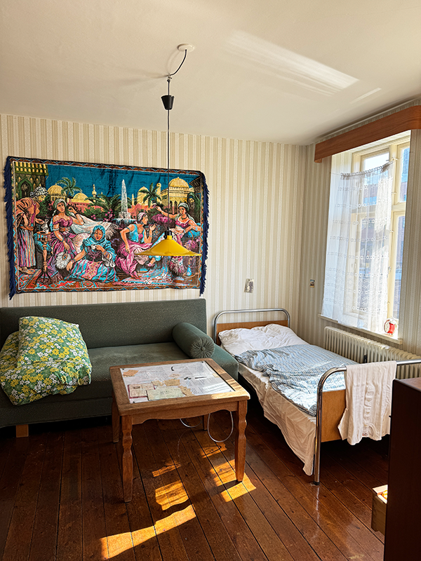 shared-migrant-workers-apartment-1970