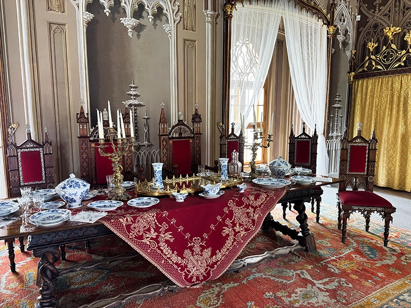 dining-room-bitov-castle