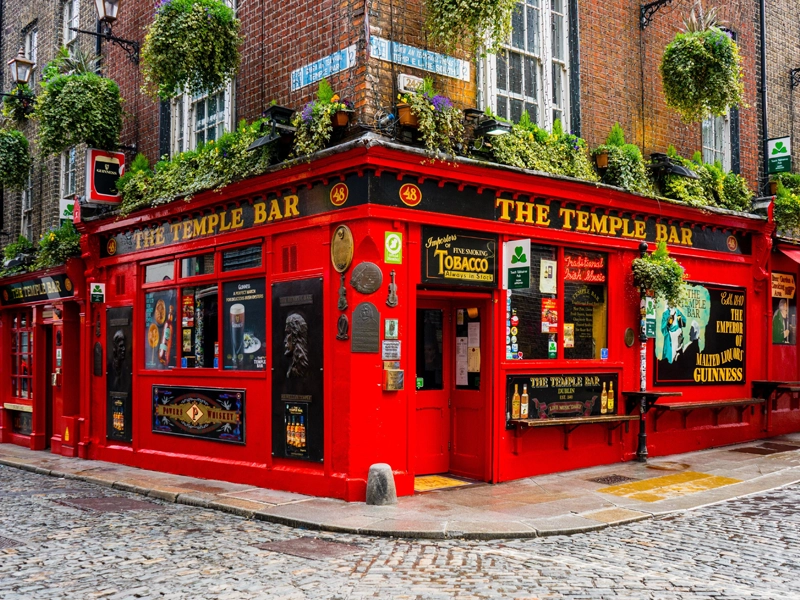 the red temple bar in dublin during the ultimate irish whiskey tasting holiday long weekend