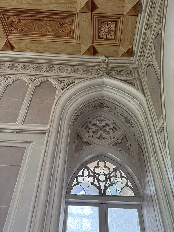 wall-paintings-bitov-castle