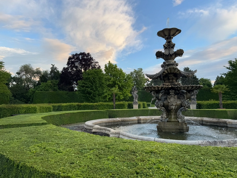 lednice-castle-fountain