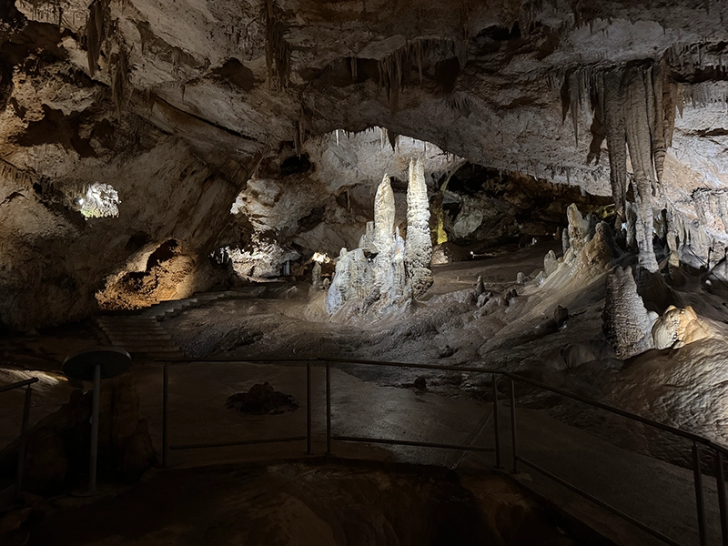 lipa-cave-cathedral-stone-formation