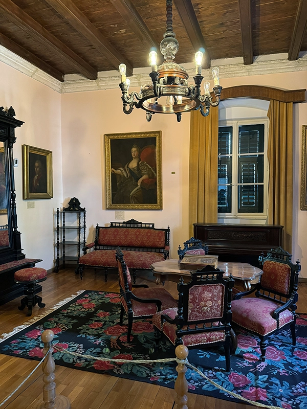 captains-livingroom-maritime-museum-kotor