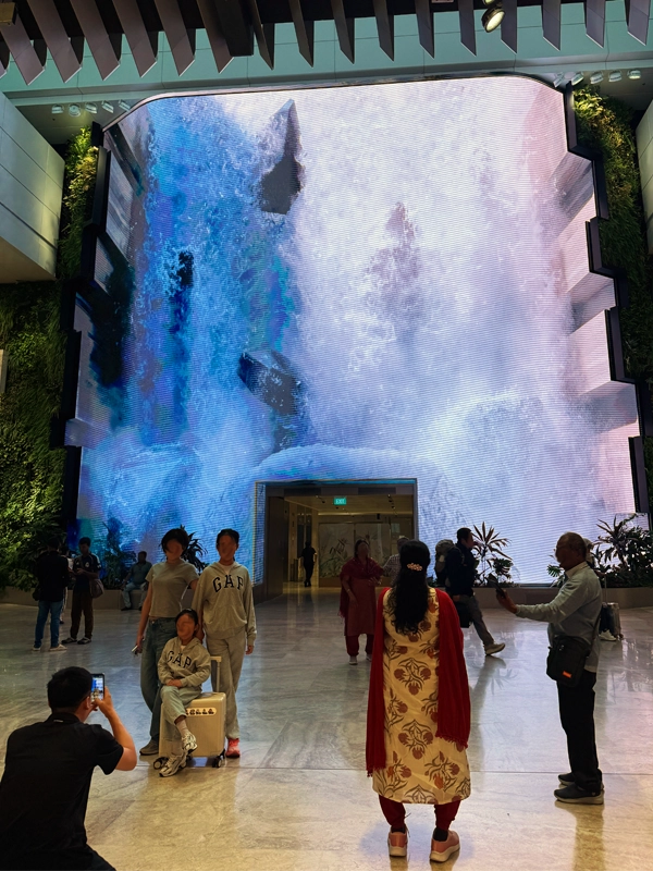 the-wonderfall-changi-airport