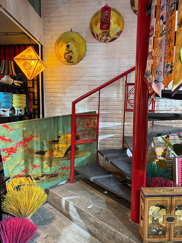 inside-the-hue-cafe-ho-chi-minh-city
