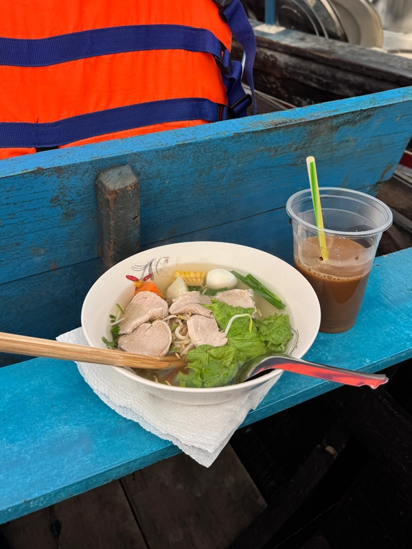 cai-rang-floating-market-breakfast