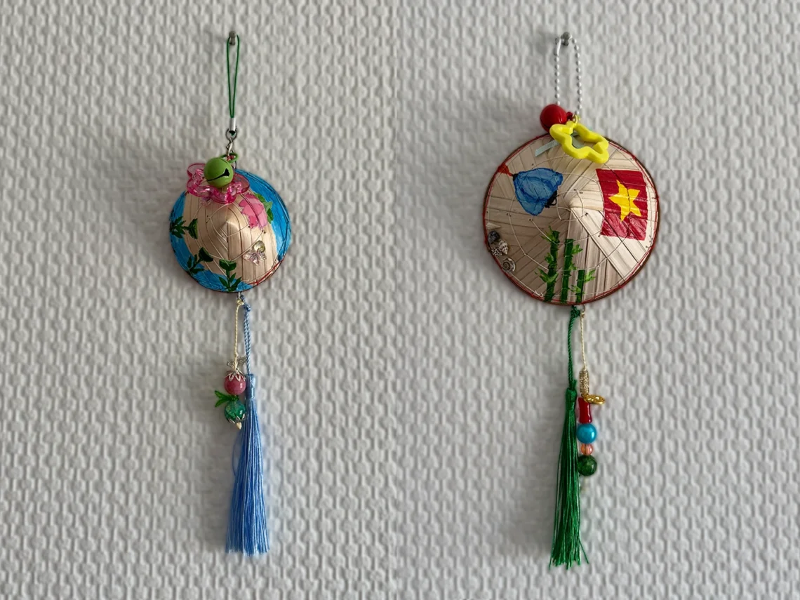 conical-hat-keychains-crafting-in-ho-chi-minh-city
