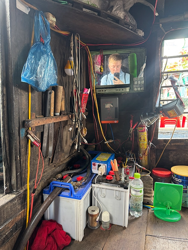 life-on-merchant-boat-mekong-delta