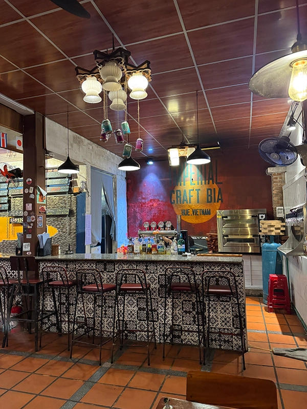 bar-imperial-craft-bia-brewpub-hue