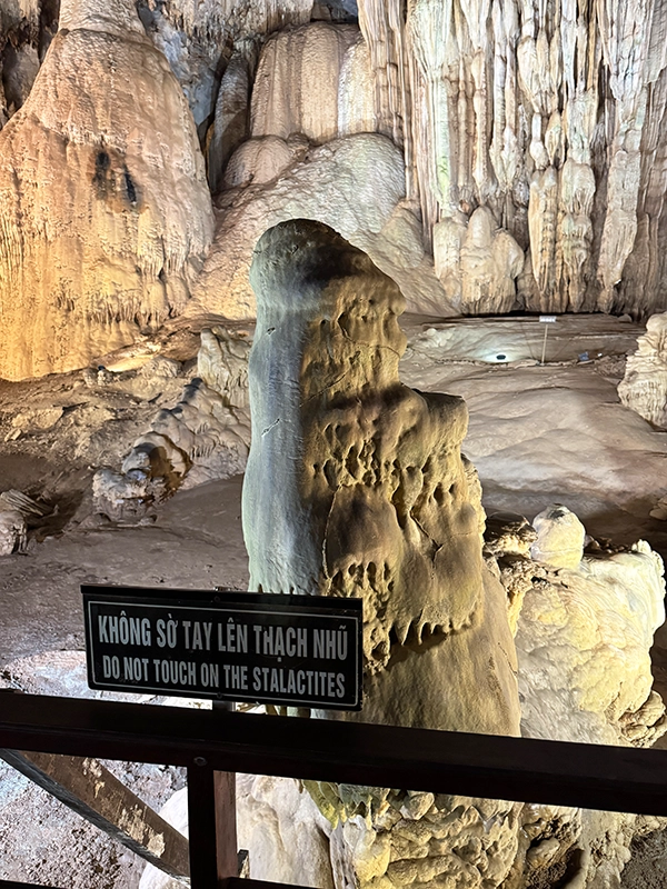 do-not-touch-the-stalactites