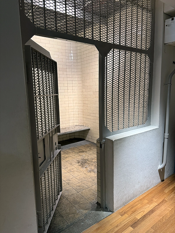 holding-cells-former-supreme-court-singapore