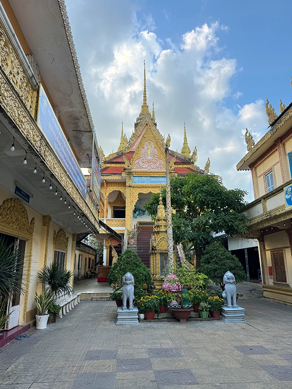 muniransay-khmer-buddhist-temple
