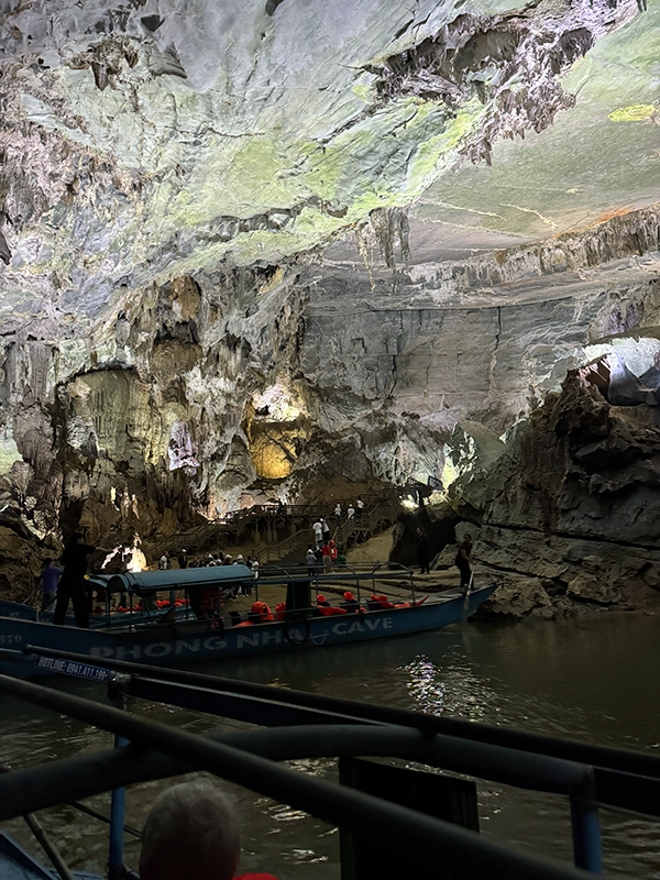 phong-nha-cave-pier