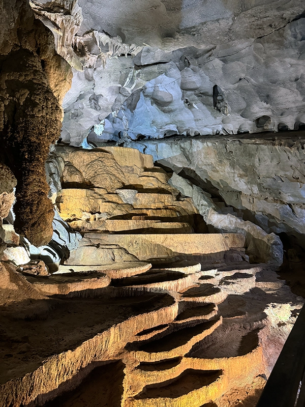 phong-nha-cave-rice-terrace-stone-formation