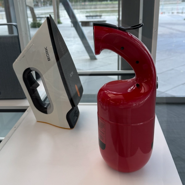 red-dot-museum-fire-extinguisher