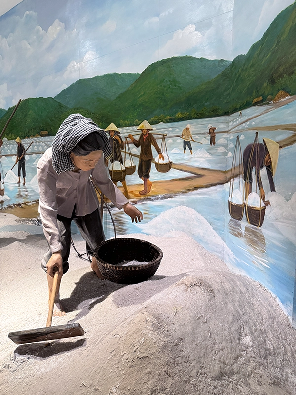 salt-production-exhibit-vung-tau-museum