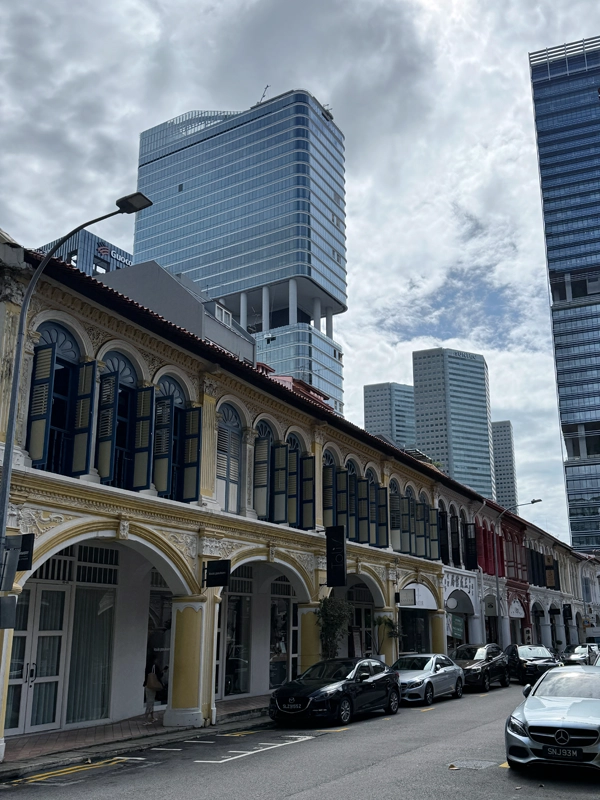 singapore-modern-and-old-architecture