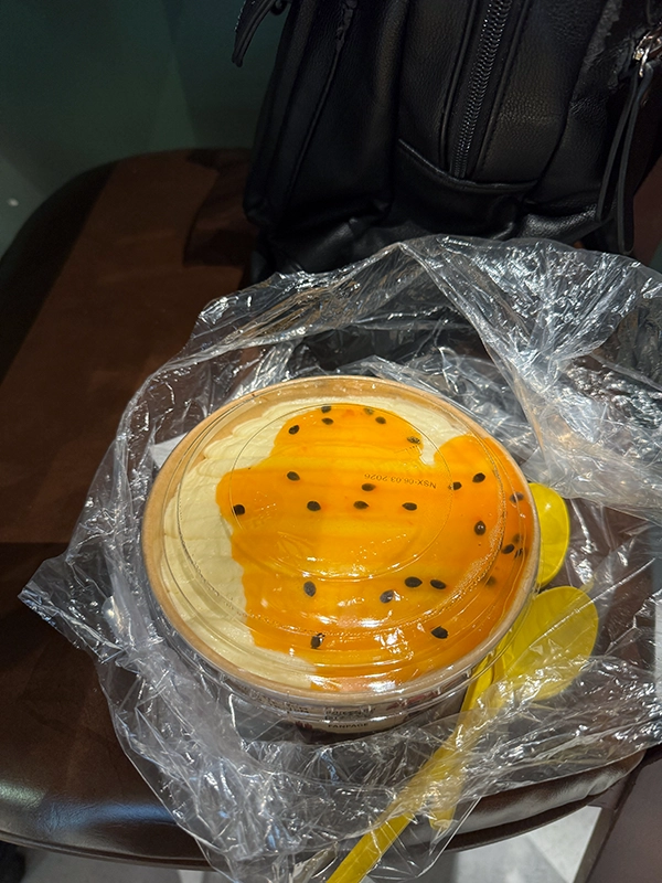 vung-tau-salted-egg-sponge-cake