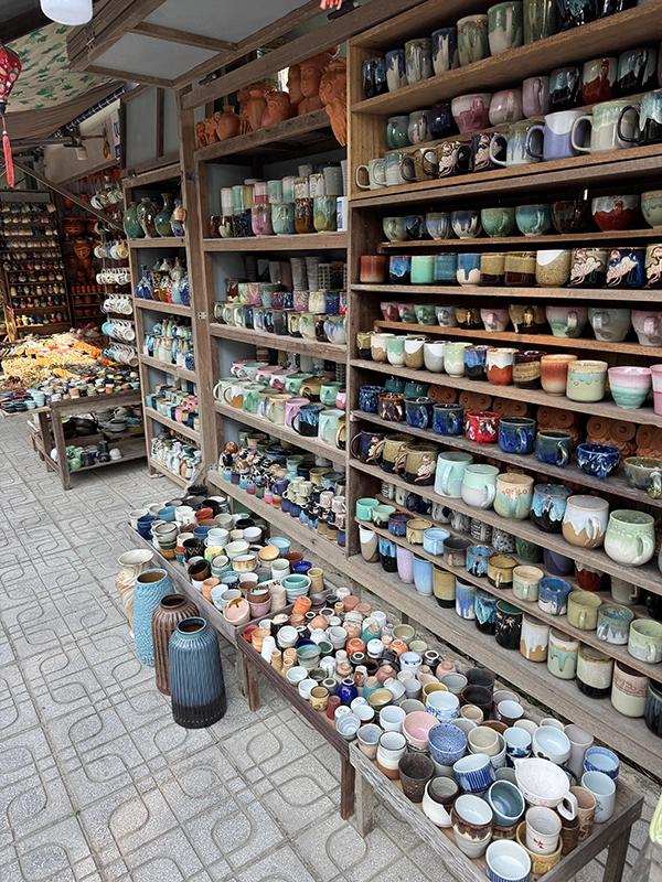 thanh-ha-pottery-village-ceramics-shop