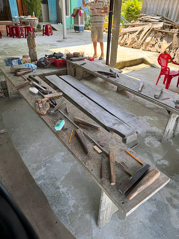 woodcarving-workshop-kim-bong-village