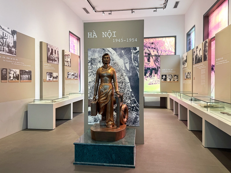 hanoi-police-museum-1945-1954-exhibit