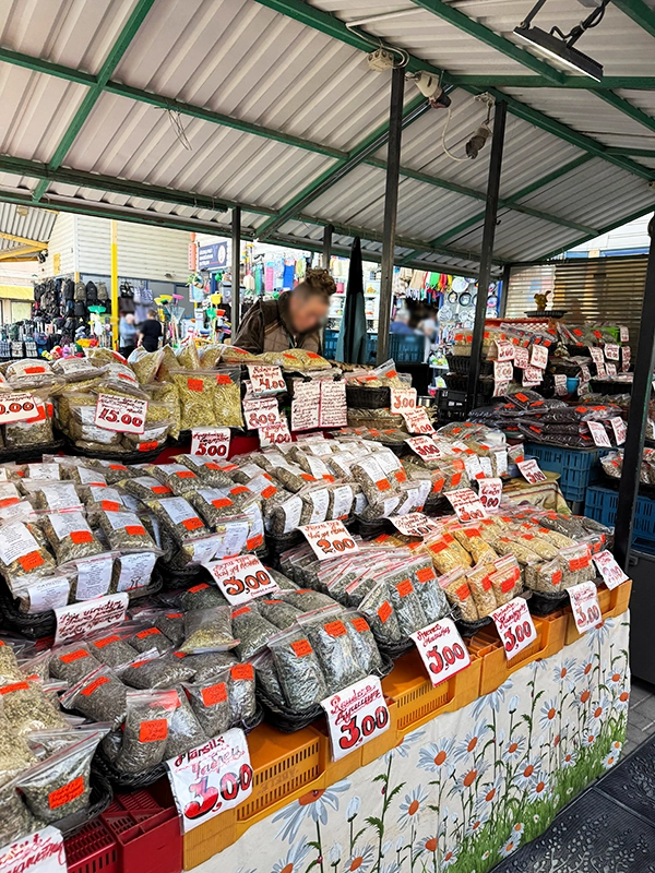 dried-herbs-and-tea-riga-central-market