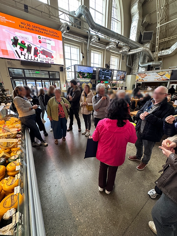 riga-central-market-tour-group